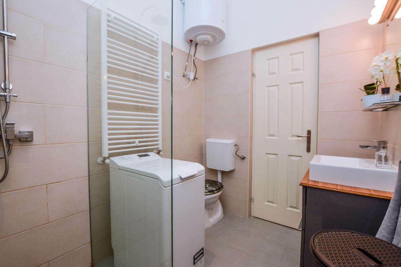 Timeless Apartment With Free Private Parking Budapeszt Zewnętrze zdjęcie